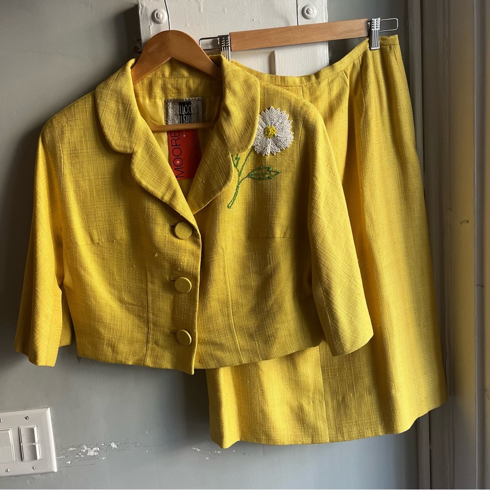 Bullocks Willshire Yellow Cropped Blazer Skirt Set With Beaded Flower